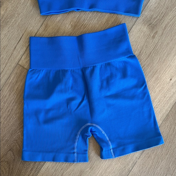 Blue Ribbed Two-Piece Workout Set - Picture 6 of 6